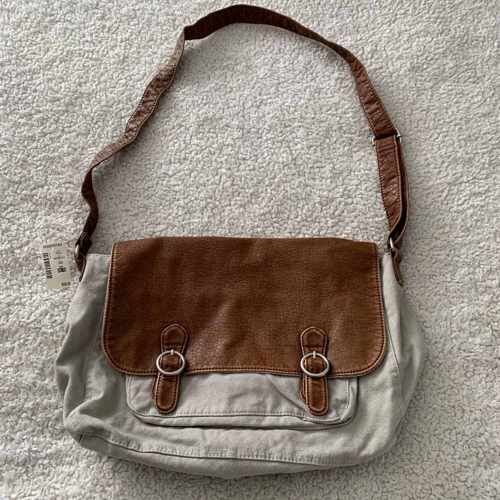 Aeropostale Messenger Bag, New with Tags. Laptop Bag, Satchel Canvas,  Unisex